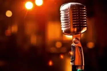 La mejor aplicación de karaoke para cantar con tus amigos.