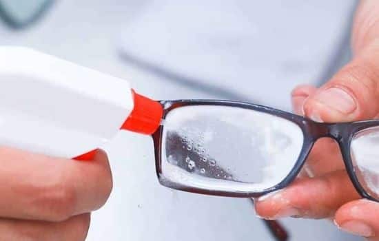 Cómo eliminar los arañazos de las lentes